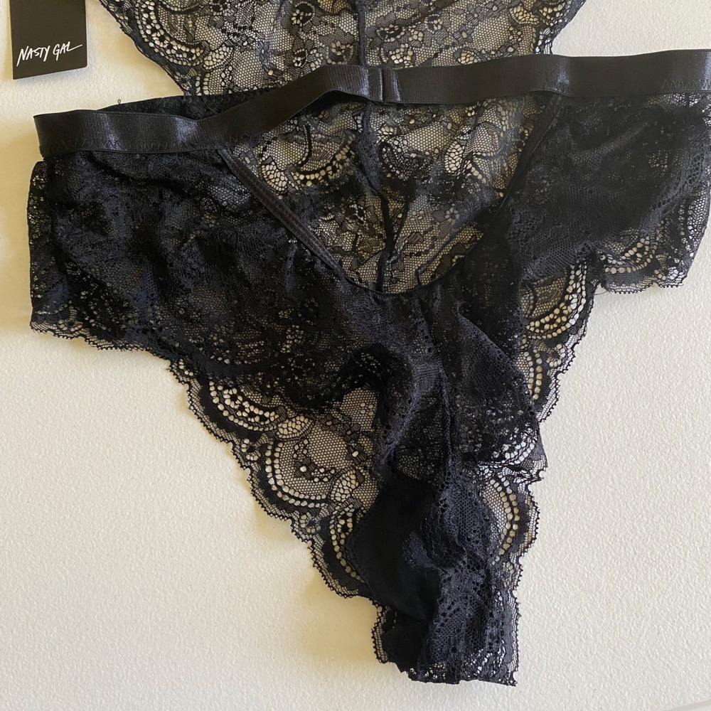 Nasty Gal Black Floral Lace Underwire Bodysuit Cutout Lingerie New Large - Picture 4 of 9